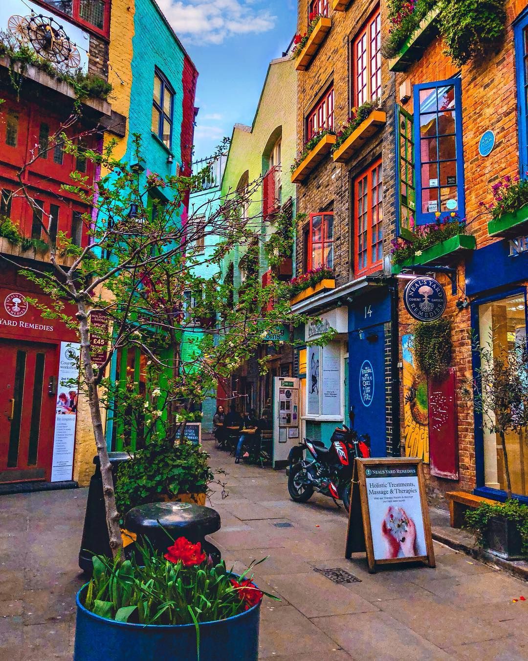 Neal's Yard